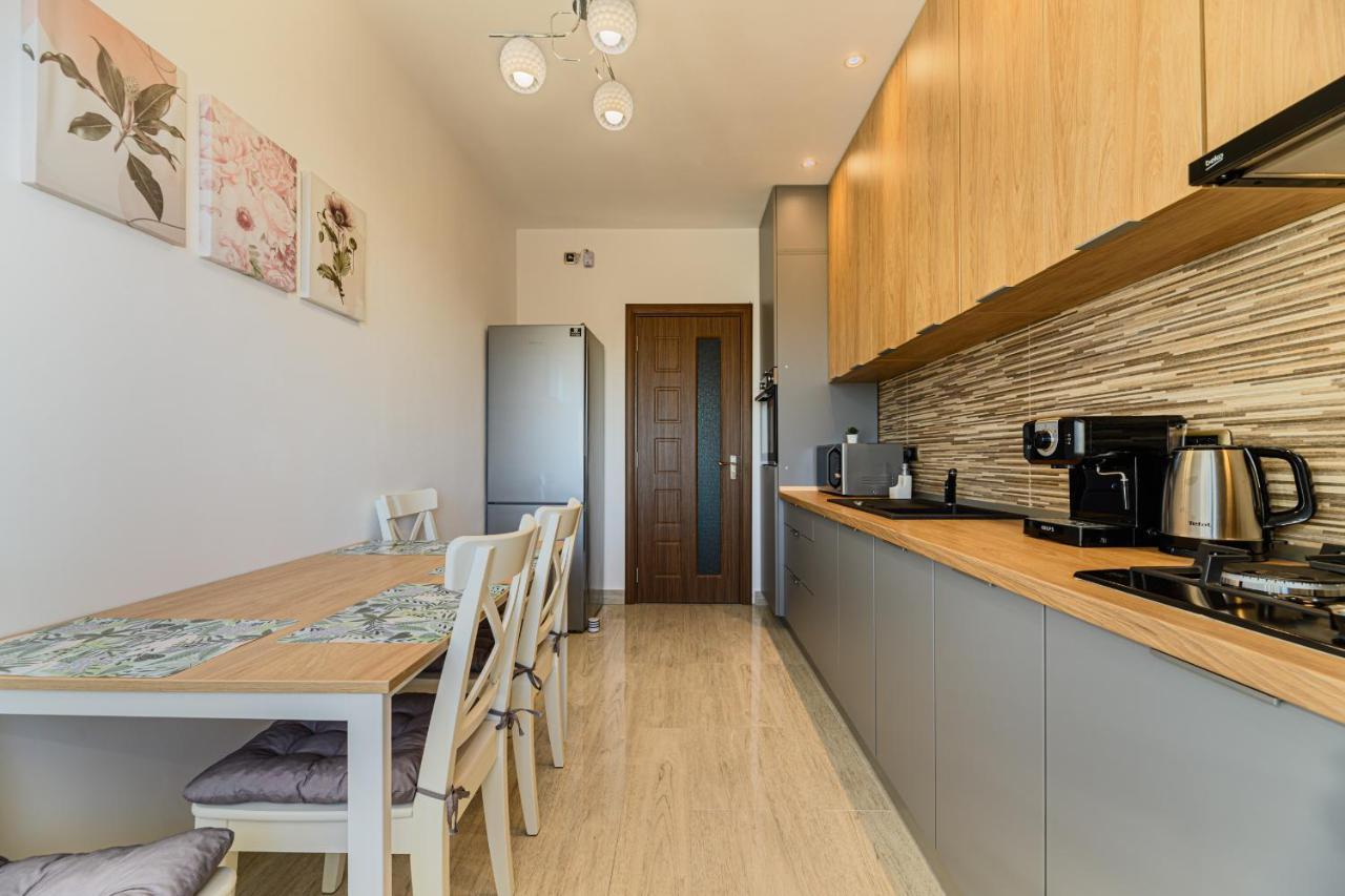 The Mountain Nest Apartment Brasov Exterior photo