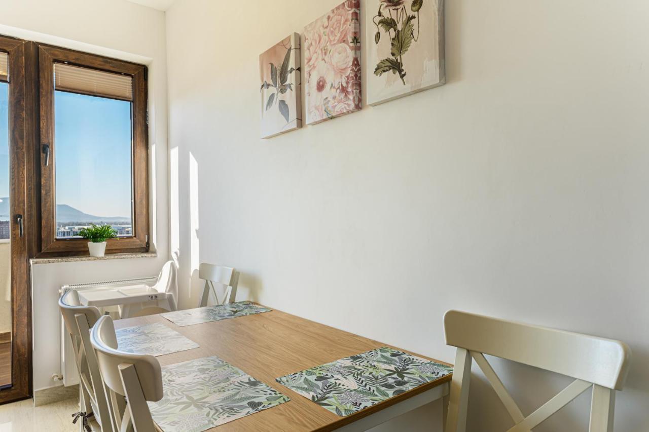 The Mountain Nest Apartment Brasov Exterior photo